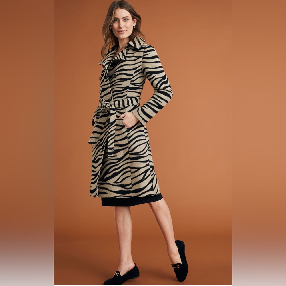 Ann Taylor Black and Tan Zebra Pattern Large Trench coat NWOT